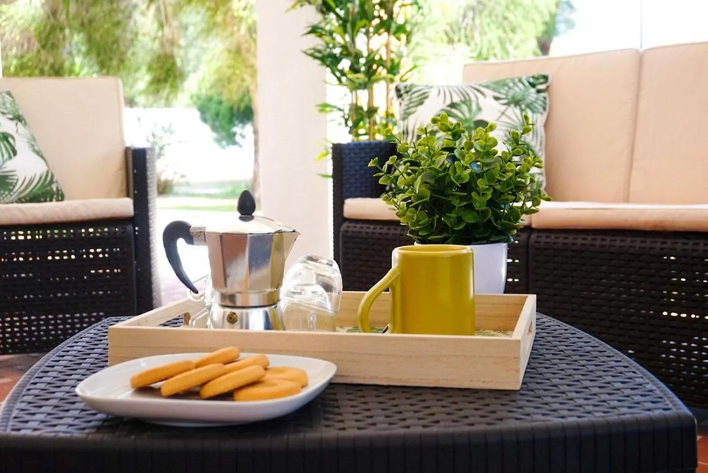 Casa Vacanze Brezza Marina With Beautiful Garden Quartu SantʼElena